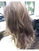 ヘッズ(HEADS)&nbsp;おろしても結んでも雰囲気◎なカジュアルスタイルに