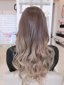 レイフィールド 光の森店 フォギーベージュグラデーションカラー＊