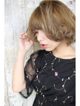 ヘアアンドメイク サファイア(Hair and Make SAPPHIRE) ミルクベージュでふわっとドーリーボブに夢中