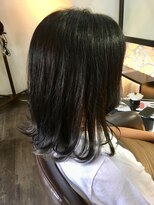 ロンド(Le rond)&nbsp;ホワイトシルバーな外ハネ重軽ボブ