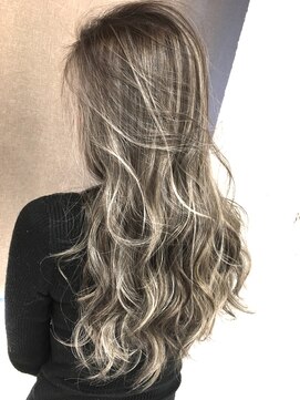 オリ(‘Oli) コントラストハイライト＿プラチナグレイジュ