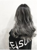 シルバーグレーアッシュ