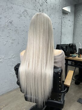 ワン(ONE) ホワイト