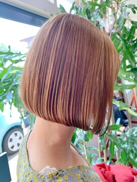 タオ(tao) ぱつっとボブ