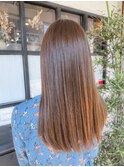 大人可愛いふんわり小顔ヘアセミロングブラウンアッシュ