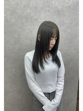 サロウィン 水戸(SALOWIN) オリーブベージュ × レイヤーカット