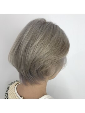 マルフェ 天王寺(marfe) ハイトーンショート　ミルクティーベージュショートカット