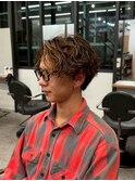 センターパート波巻きパーマスパイラルパーマツイストスパイラル