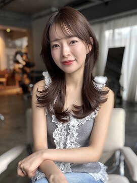 エインアンリー 明治神宮前(AIN.ANLY.) 顔周りレイヤーカットウルフカット前髪カットグレージュ