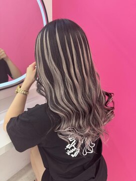ロサ ファイブヘアー(Rosa..5Hair) 王道ギャルといったらこれ！シルバーハイライト！