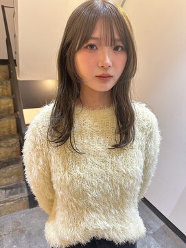 【SHIHO】オリーブベージュとレイヤーカット