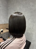 モク 上野(mok)&nbsp;オリーブグレージュ　切りっぱなしボブ