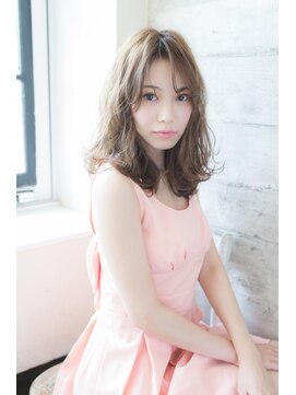 ソワリー 栄(THOiRY) 小顔カットが得意なスタイリストby坂元