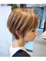 ミィ 浦和(mee)&nbsp;【mee.】丸みショート  バレイヤージュ　小顔