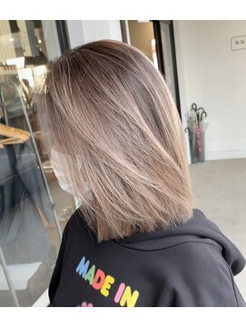 ナンバー(number+) 20代30代ハイライトバレイヤージュブリーチ立体感透け感