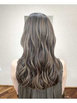 ワク(waku) ハイライト/髪質改善