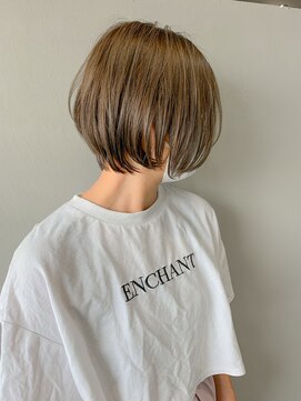 モノトーン(MONOTONE) ショートボブ