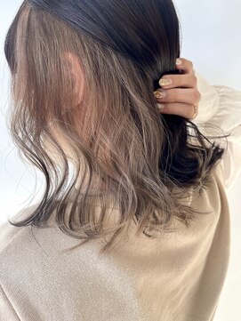 ヘアデザイン ファブロ(hair design FABRO.) ホワイトベージュ・ケアブリーチ・インナーカラー・結べるボブ