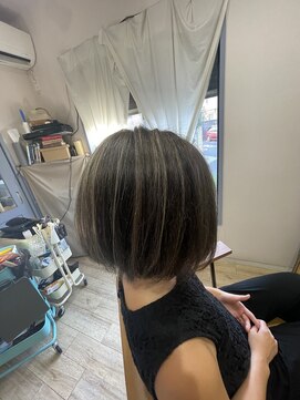 アイリス トーキョー(IRIS Tokyo) 前下がりハイライト