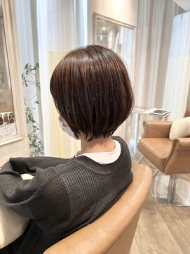 マカナ(makana) シンプルショートボブ