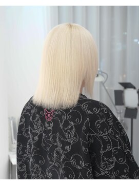 ハイブ 金沢(Hive) ホワイトブロンドホワイトカラーブロンドヘア