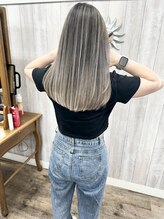 ラッズプラスエイチ(Lads+h) バレイヤージュ シルバーグレージュ 池袋バレイヤージュ