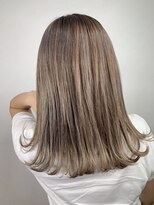 アンダーバーホワイト 泉佐野店(_WHITE)&nbsp;☆ ハイライトカラー　ケアブリーチ　ダブルカラー　イルミナ