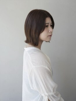 アルウ(Aru)の写真/ダメージレスで地肌や髪に優しい薬剤を使用◎白髪でお悩みでもオシャレな美髪カラーを楽しめる♪
