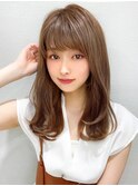 後れ毛が可愛い顔周りレイヤー/ナチュラルアッシュ/顔周り