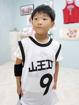 フォトスタジオ アンド ヘアメイク ニコメルシー(photo studio hair make nico merci) 小学生 男の子 ショート