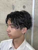 メルシー トータル ブランディング サロン(merci TOTAL BRANDING SALON)&nbsp;メンズ波巻きスパイラルパーマ　刈り上げセンターパート波打ち