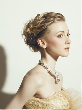クラ ヘアアンドメイク(KURA hair and make) パーティースタイル