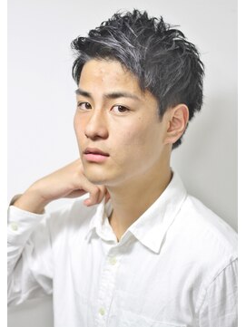 フランクスバーバー アンド ビアークラブ(FRANK'S BARBER and BEER CLUB) ビジカジくせ毛風パーマツーブロックセミウェットショート