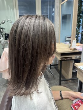 ビースリー ロア ハイライトカラー×白髪ぼかし