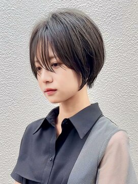 アデプト 綾瀬店(adept) 20代30代黒髪コンパクトショートボブ/斜めバング