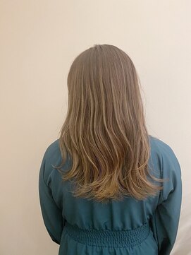 トリエ 川越(torie) ミルクティーカラー