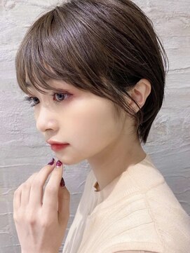 ラフ 新宿(Laff) 新宿 大人かわいい 20代30代40代 丸みショート切りっぱなしボブ