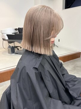 リヴ ウメダ(LIV umeda) ホワイトベージュ/2ブリーチ/ブリーチ/ダブルカラー