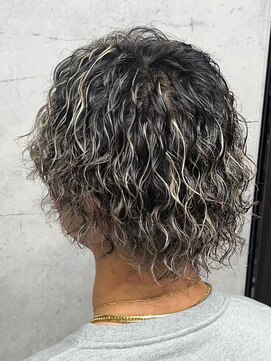 アンサー 渋谷(ANSWER) 波巻きツイストスパイラル縦落ちパーマサーフカール