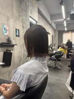 コワファースト長崎シャンプーボーイ 2nd(COIFF1RST 長崎 SHAMPOO BOY)&nbsp;ぱつっとボブ 外ハネボブ 髪質改善縮毛矯正