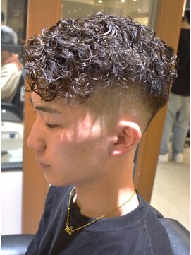 フリークバーバーショップ 烏丸御池店(FREAK BARBER SHOP) 海外ヘア/スパイキーショート/フェード/ボウズ/河原町三条K