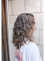 ソラーナ(SOLANA) くせ毛さんオススメ【くしゅっと可愛い】ウェーブ×ロングパーマ