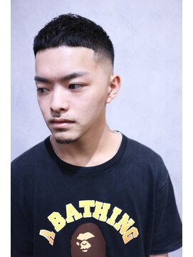 タフ バーバーショップ(TOUGH BARBER SHOP) crop style