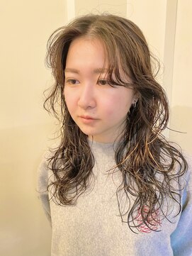 ノラ シブヤ(NORA) ウルフボブ　ウルフカット　レイヤーカット　くびれヘア