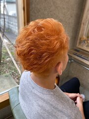 オレンジヘア×メンズカット