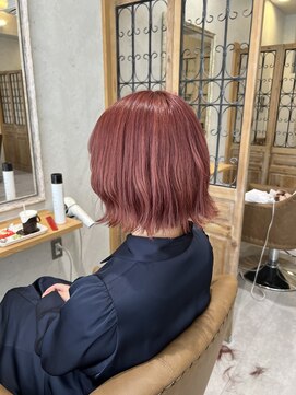 ベティバイシェーン(Betty by schon) 外ハネ/チェリーピンク