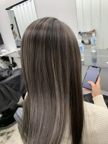 ココ 本八幡(KOKO)&nbsp;★デザインカラー/レイヤーカット/ウェットヘアオリーブベージュ