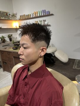 シラス(SiLasu) アップバングショートフェード