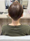 オリーブベージュで柔らかく