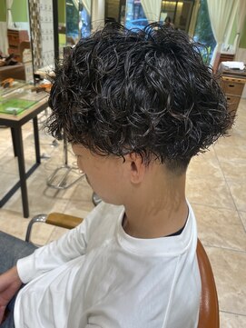 ネオリーブソラ 相模大野店(Neolive sola) メンズスパイラルパーマ